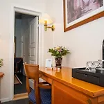 Mollehuset Hotel 2*
