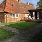 Mollehuset Til Visborggaard Slot