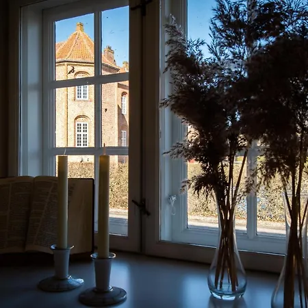 Mollehuset Hotel 2*
