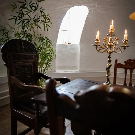 Mollehuset Hotel 2*